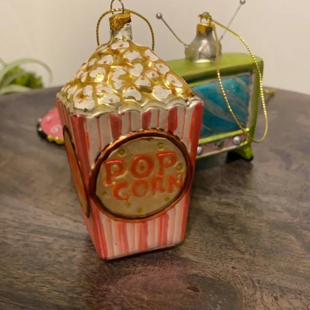 4 Vintage hand blown glass Christmas ornaments retro hand painted mercury glass